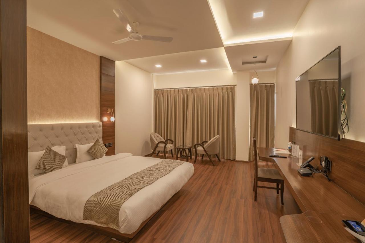 Hotel Stay Casa Бопал Екстериор снимка