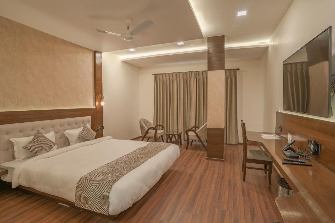 Hotel Stay Casa Бопал Екстериор снимка